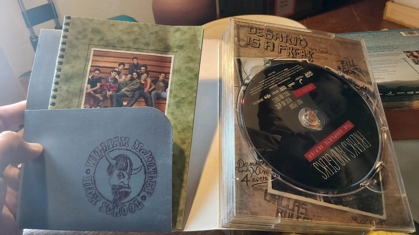 Freaks and Geeks: The Complete Series DVD - photo 4