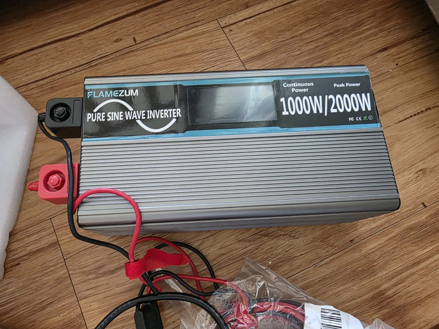 Car battery inverter 2000W peak - photo 3