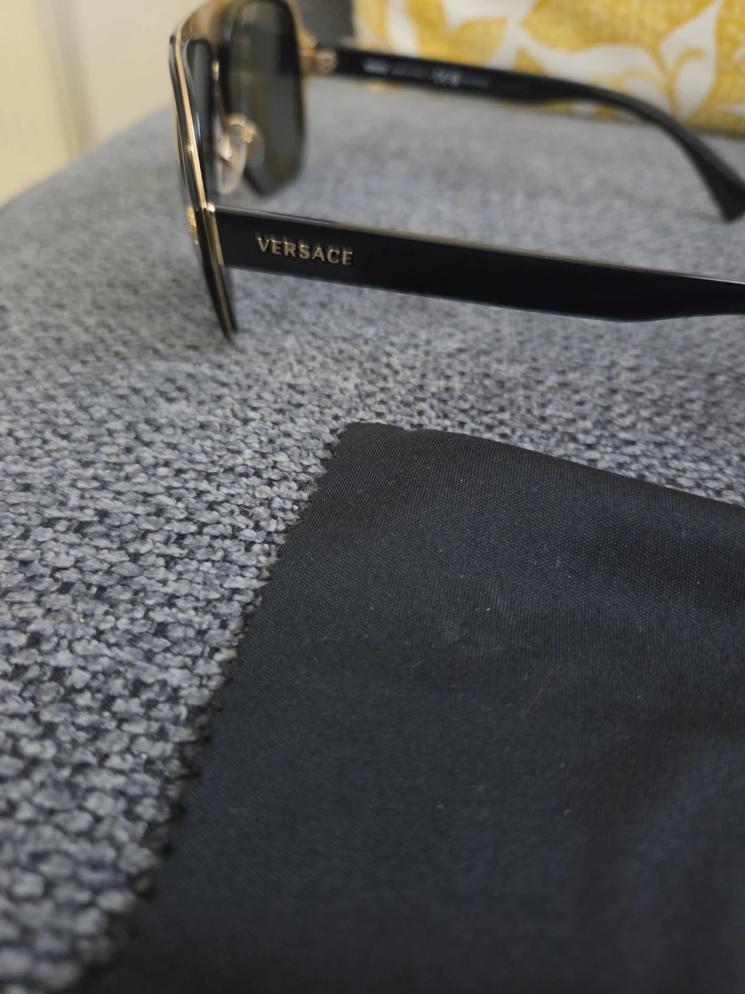 Versace Sunglasses with Case - photo 3