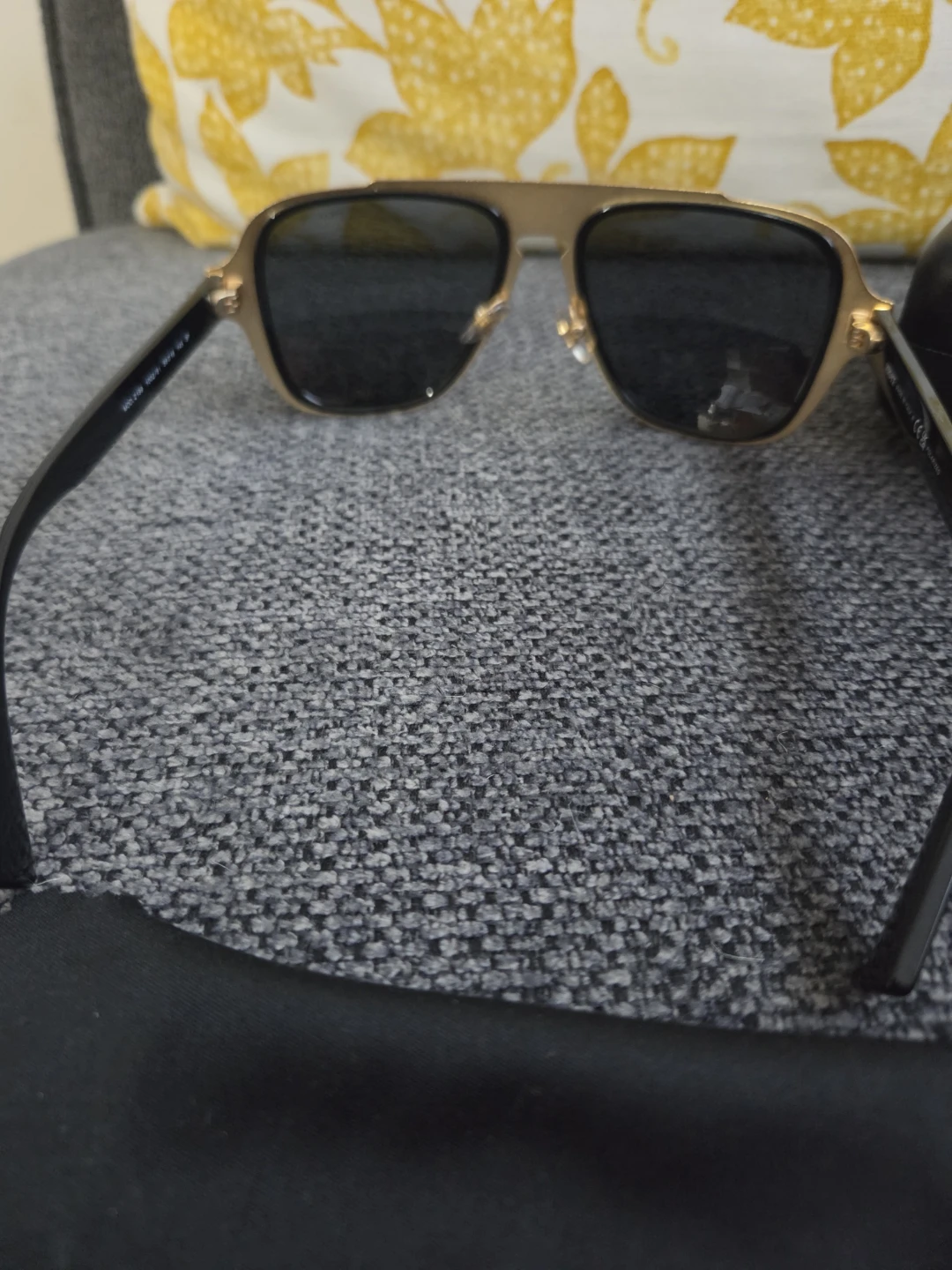 Versace Sunglasses with Case - photo 4