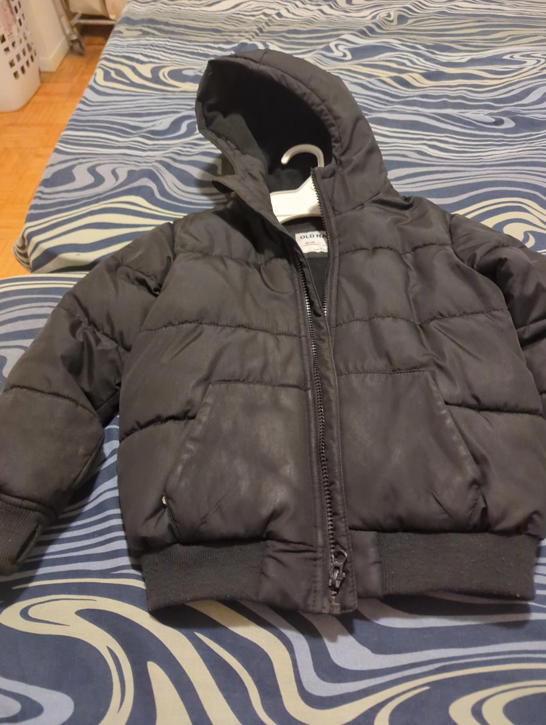 Old Navy Black Hooded Puffer Jacket XS - photo 2