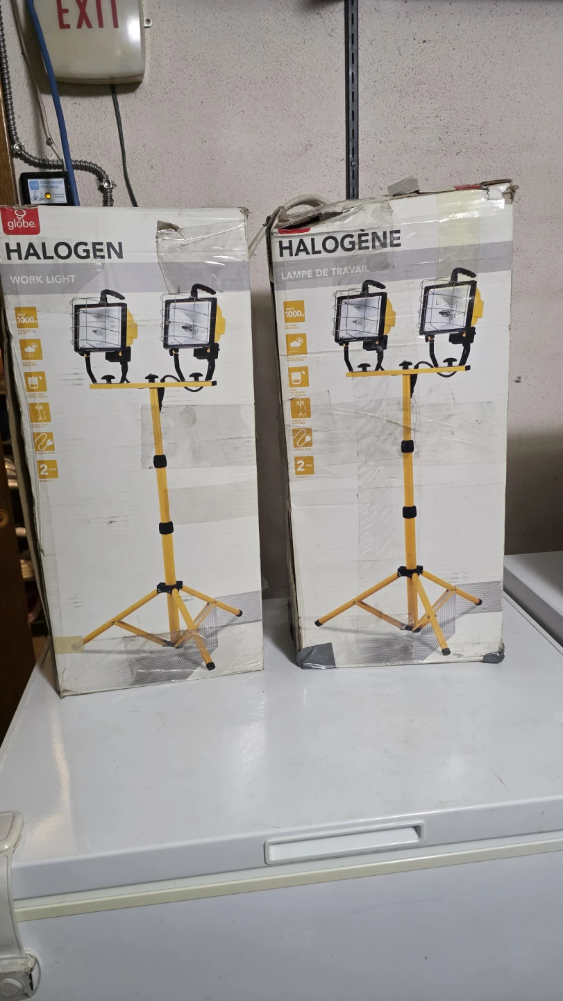 Globe Halogen Work Light with Stand