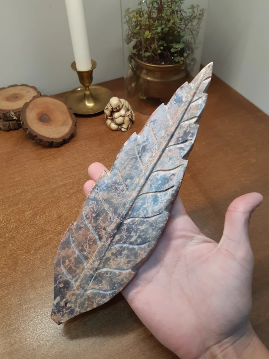 hand-carved soapstone leaf incense holder - photo 3