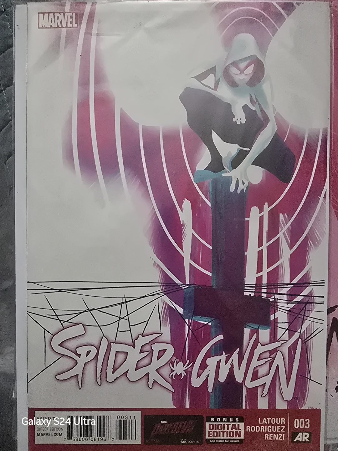 Spider-Gwen Comic Book #003