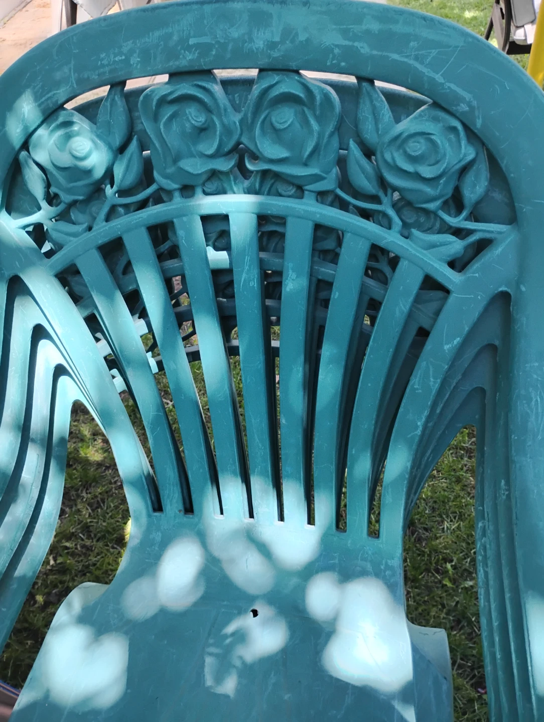 Stackable Plastic and Metal Outdoor Chairs (excellent CONDITION) - photo 2