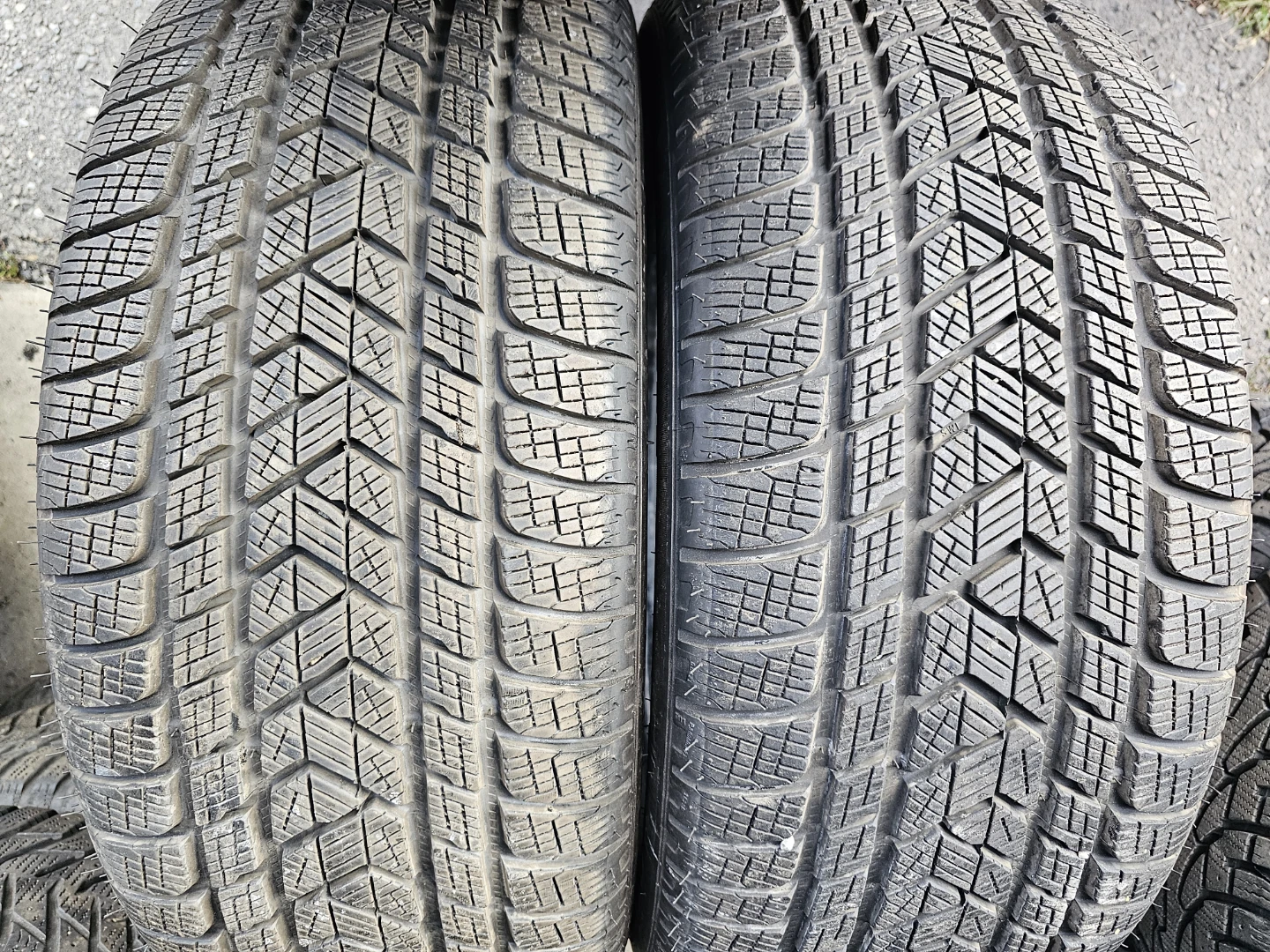 285/45 R21 PIRELLI WINTER TIRES (2 ONLY)