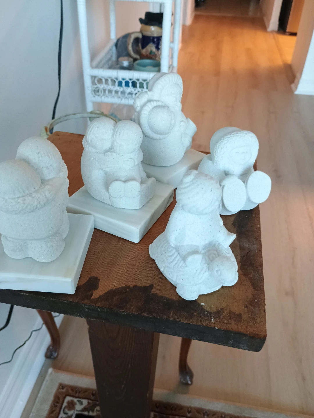 Collection of Stone Figurines -signed Bbelgim Inuit Theme - photo 2