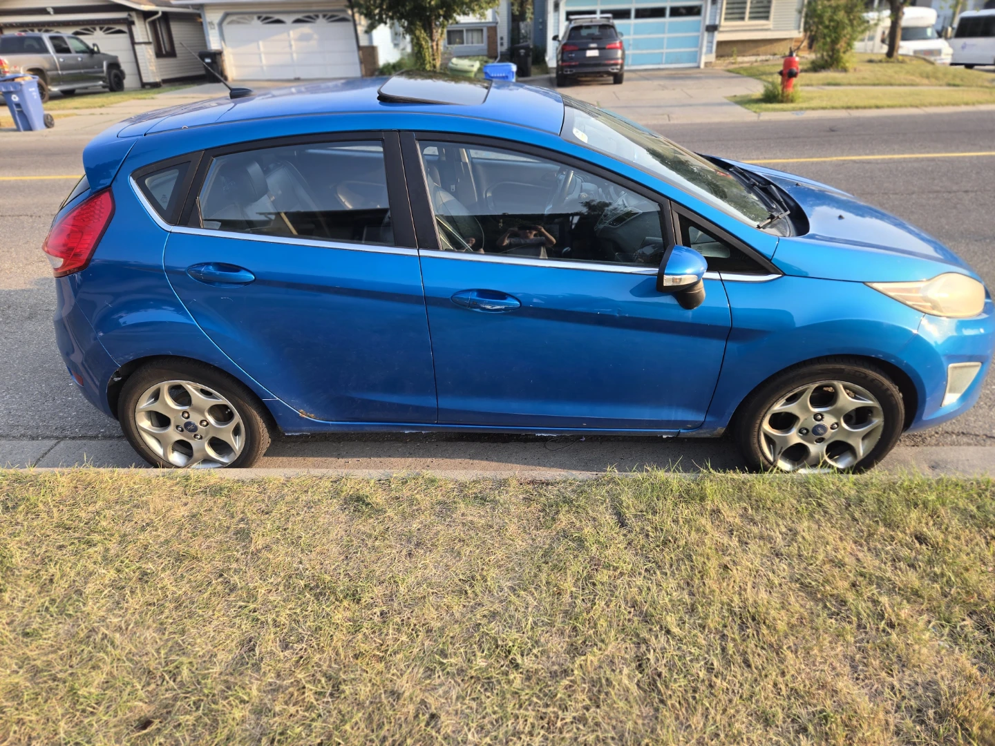Blue 2012 Ford Fiesta SES Hatchback