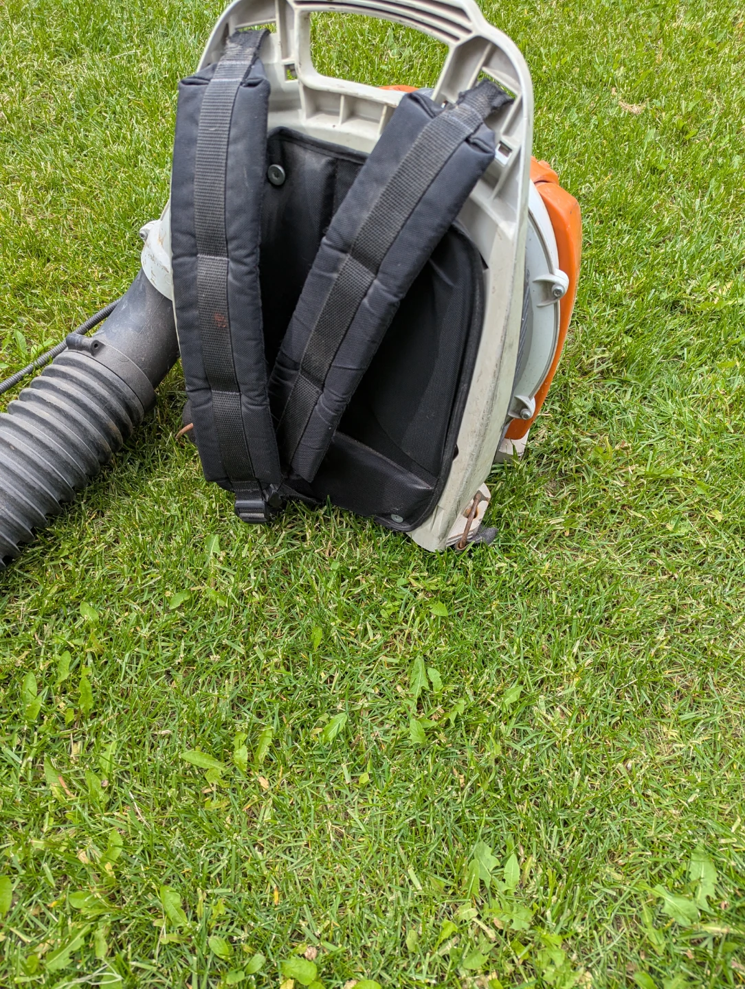 Stihl BR430 Gas Leaf Blower - photo 3
