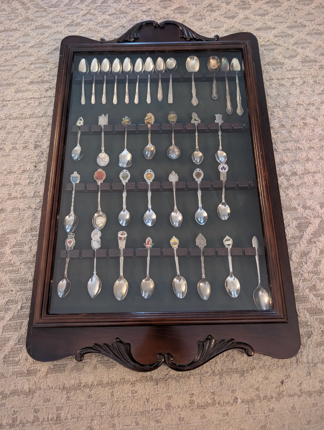 Bombay Co. Wooden display cabinet with collectors spoons - photo 3