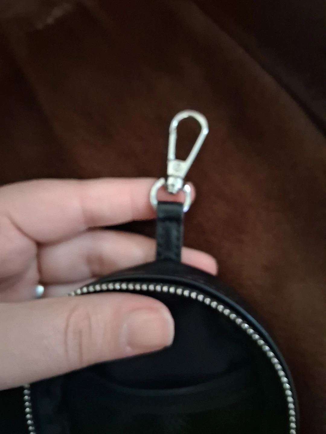 Guess Black  Pouch Keychain - photo 4