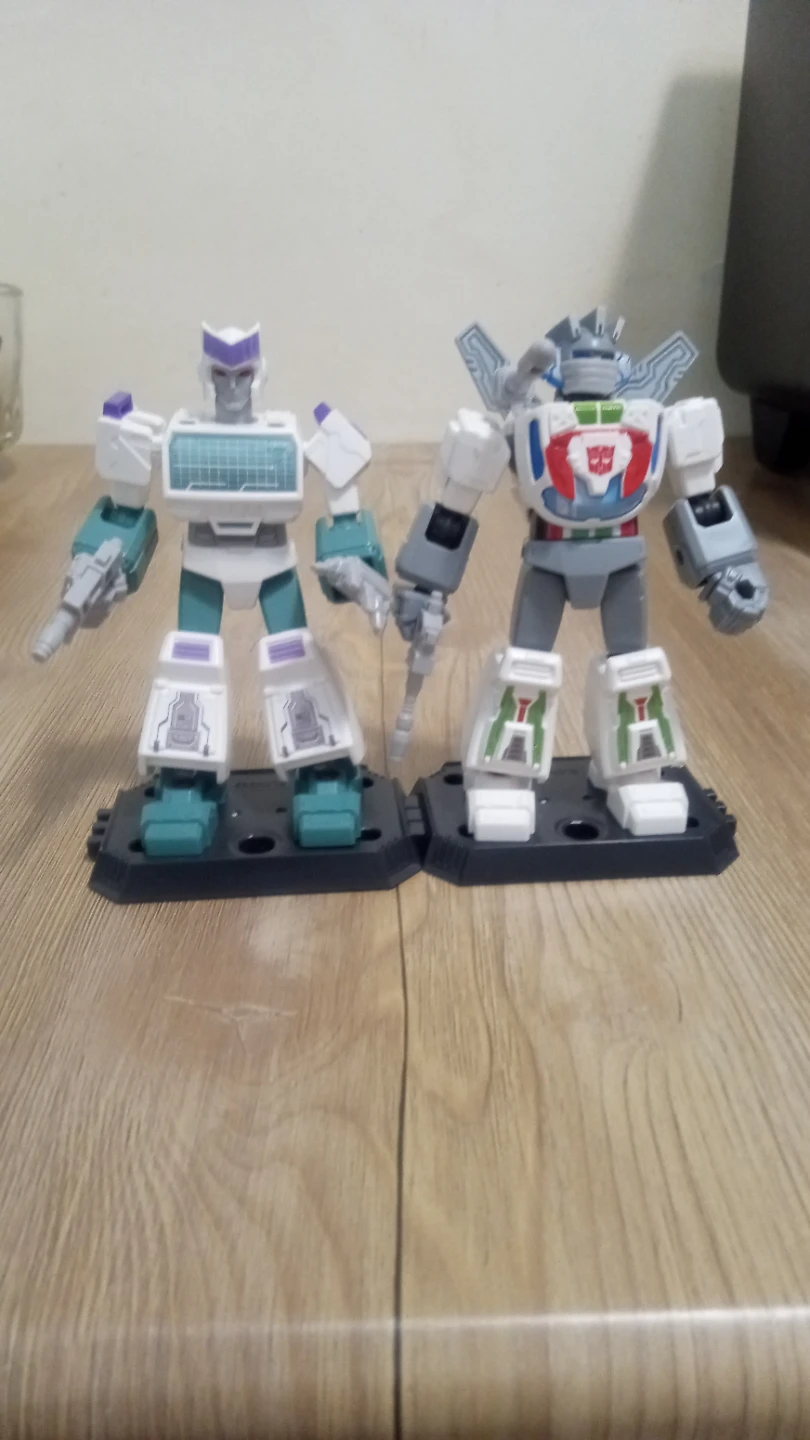 Transformers Action Figures (Set of 2) - photo 2