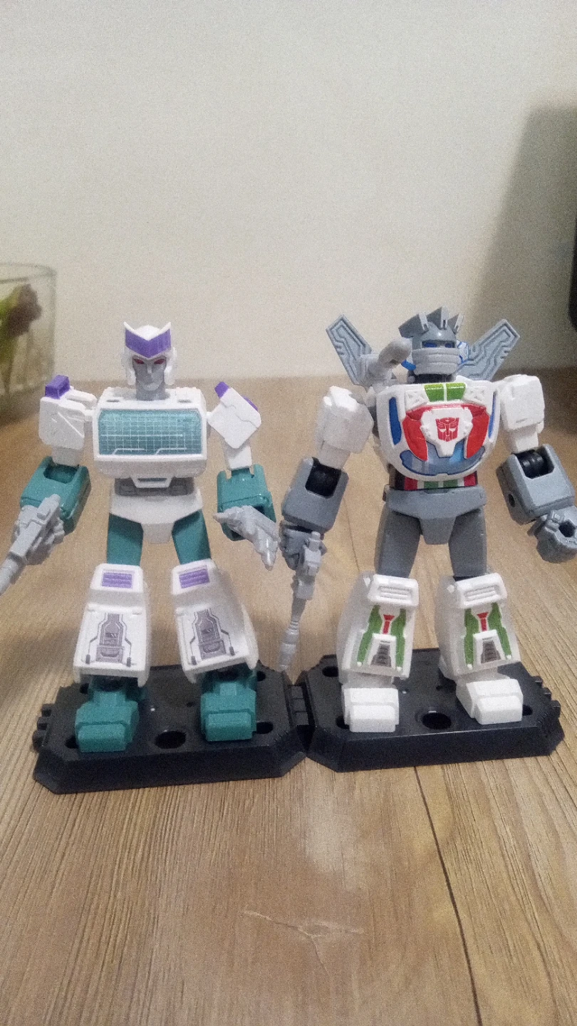 Transformers Action Figures (Set of 2) - photo 3