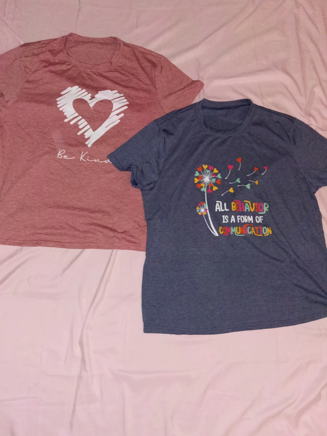 Lot of 2 Graphic T-Shirts - photo 2