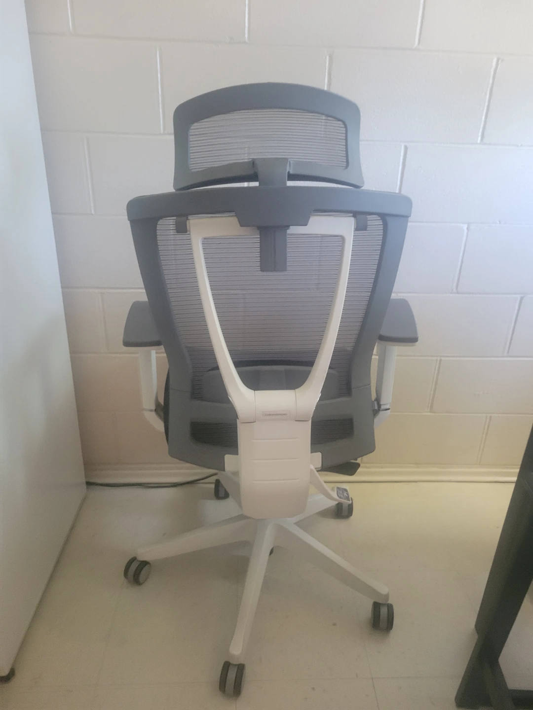 Autonomous ErgoChair Pro in White and Black