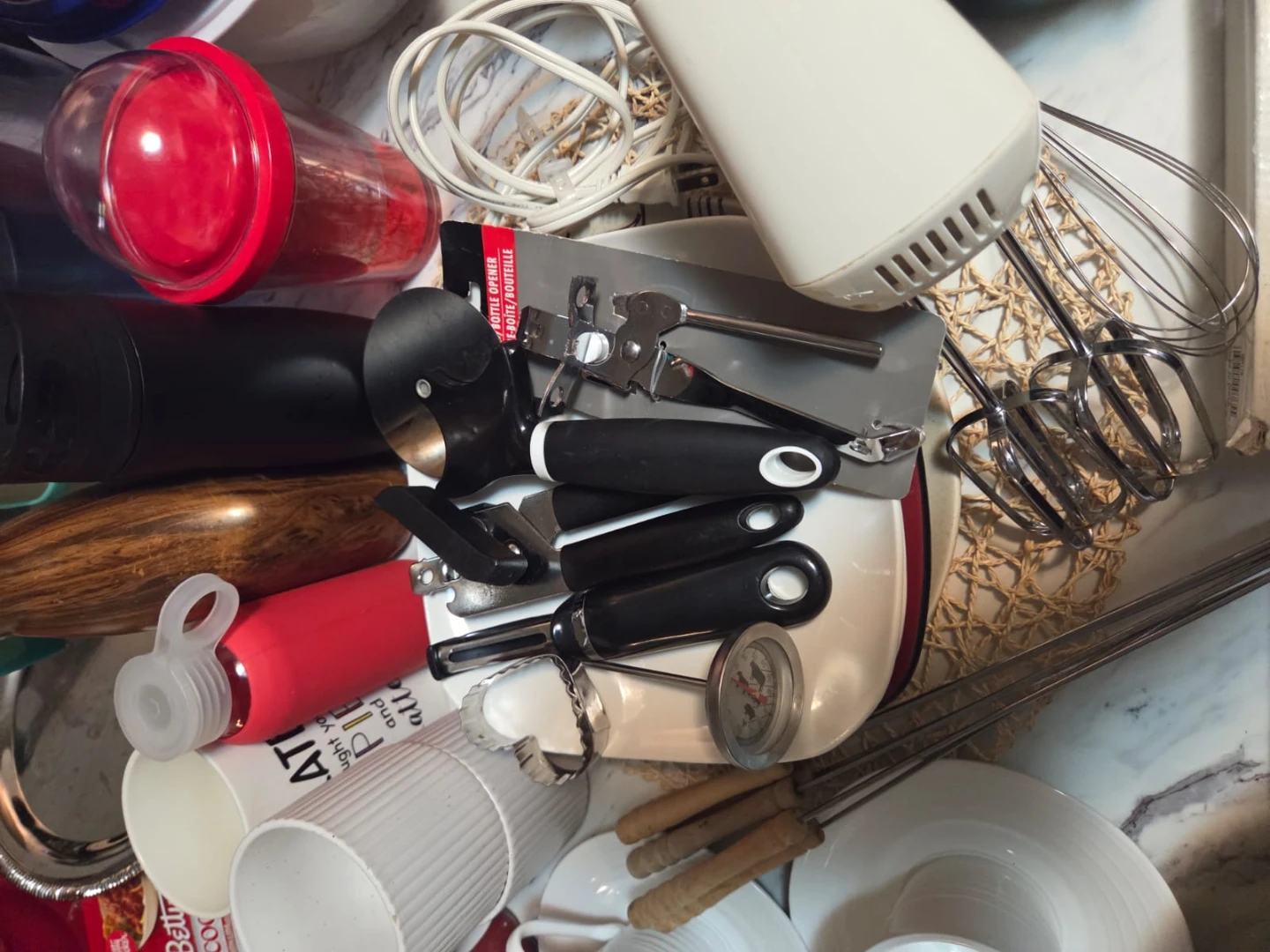 Large Kitchenware and Small Appliance Lot - Sunbeam, Philips, - photo 4