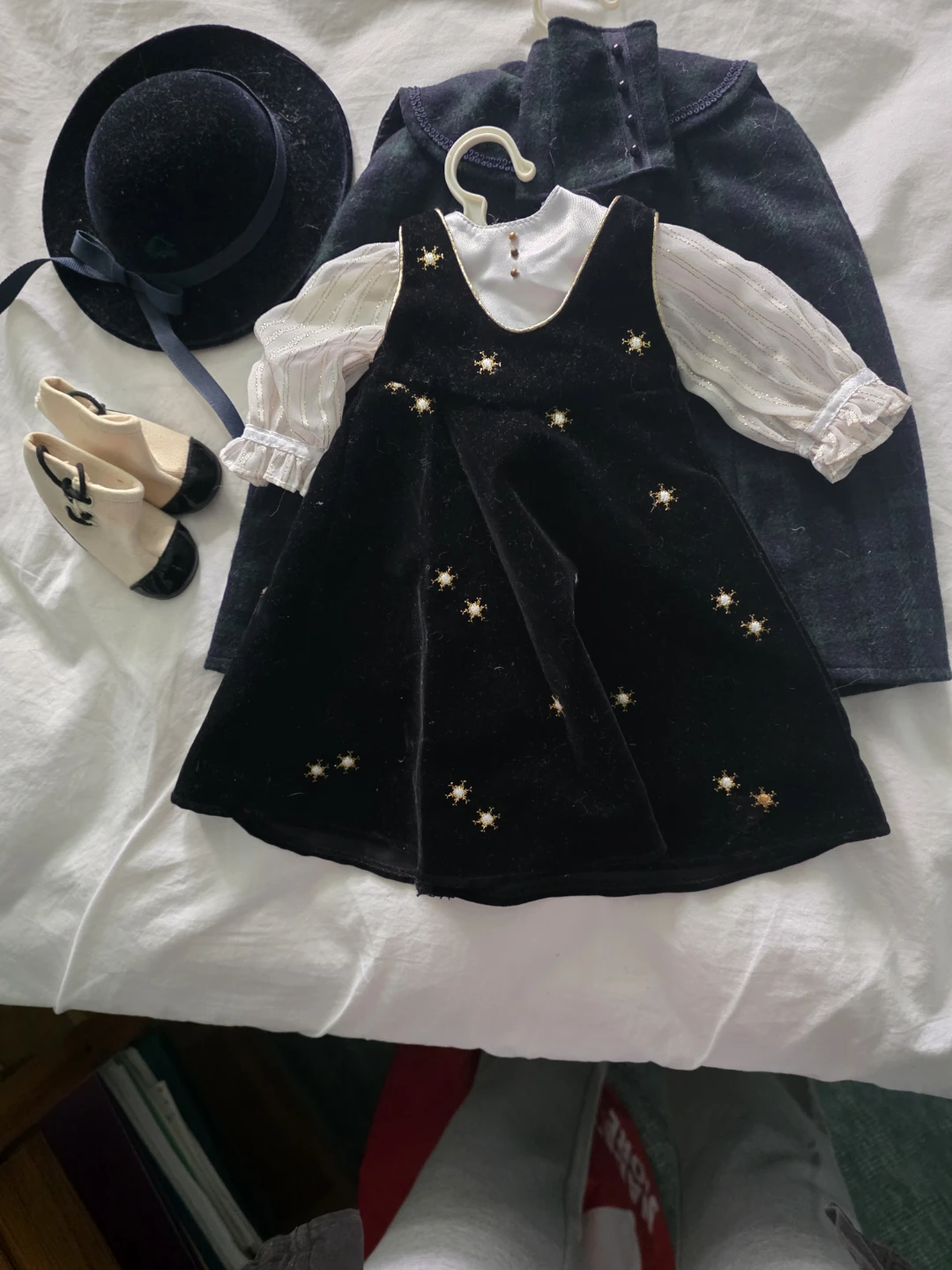 American Girl doll Addy with set of clothes - photo 3