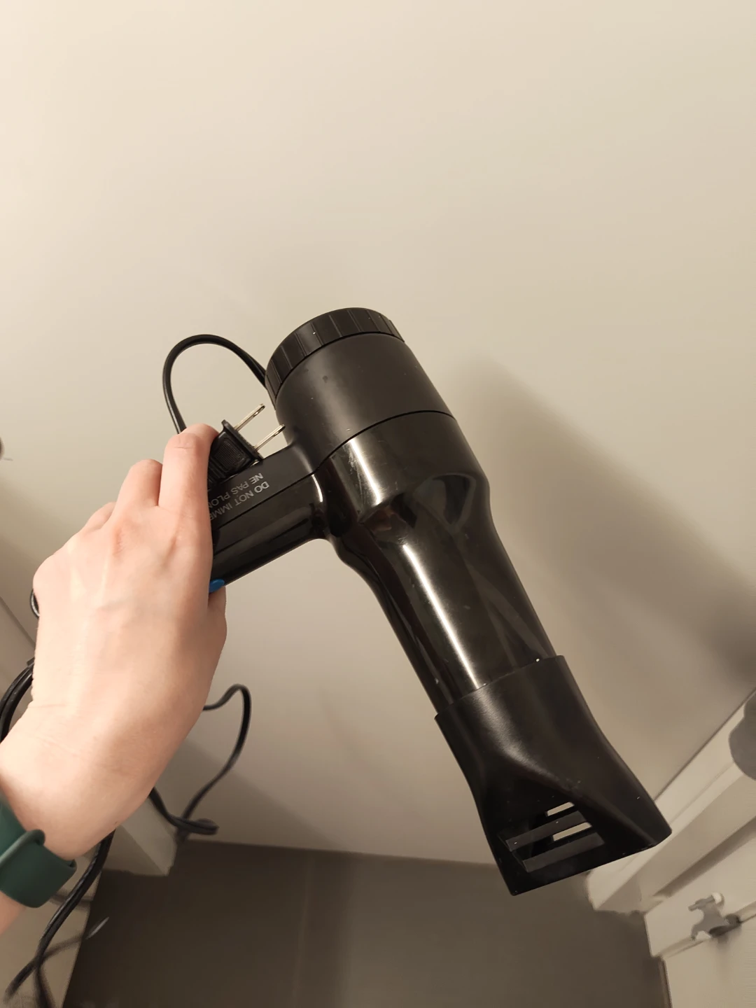 Clairol Black Hair Dryer - photo 4