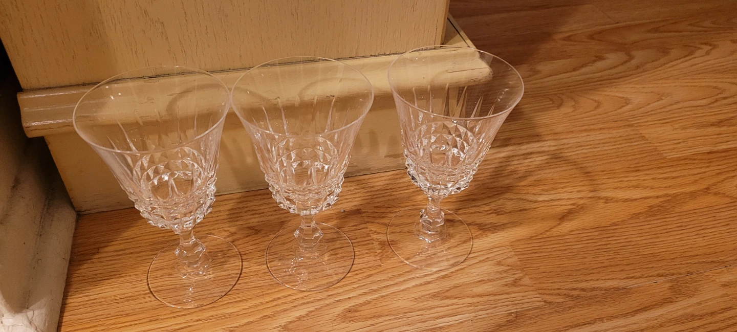 Crystal Wine Glasses Set of 3 - photo 2