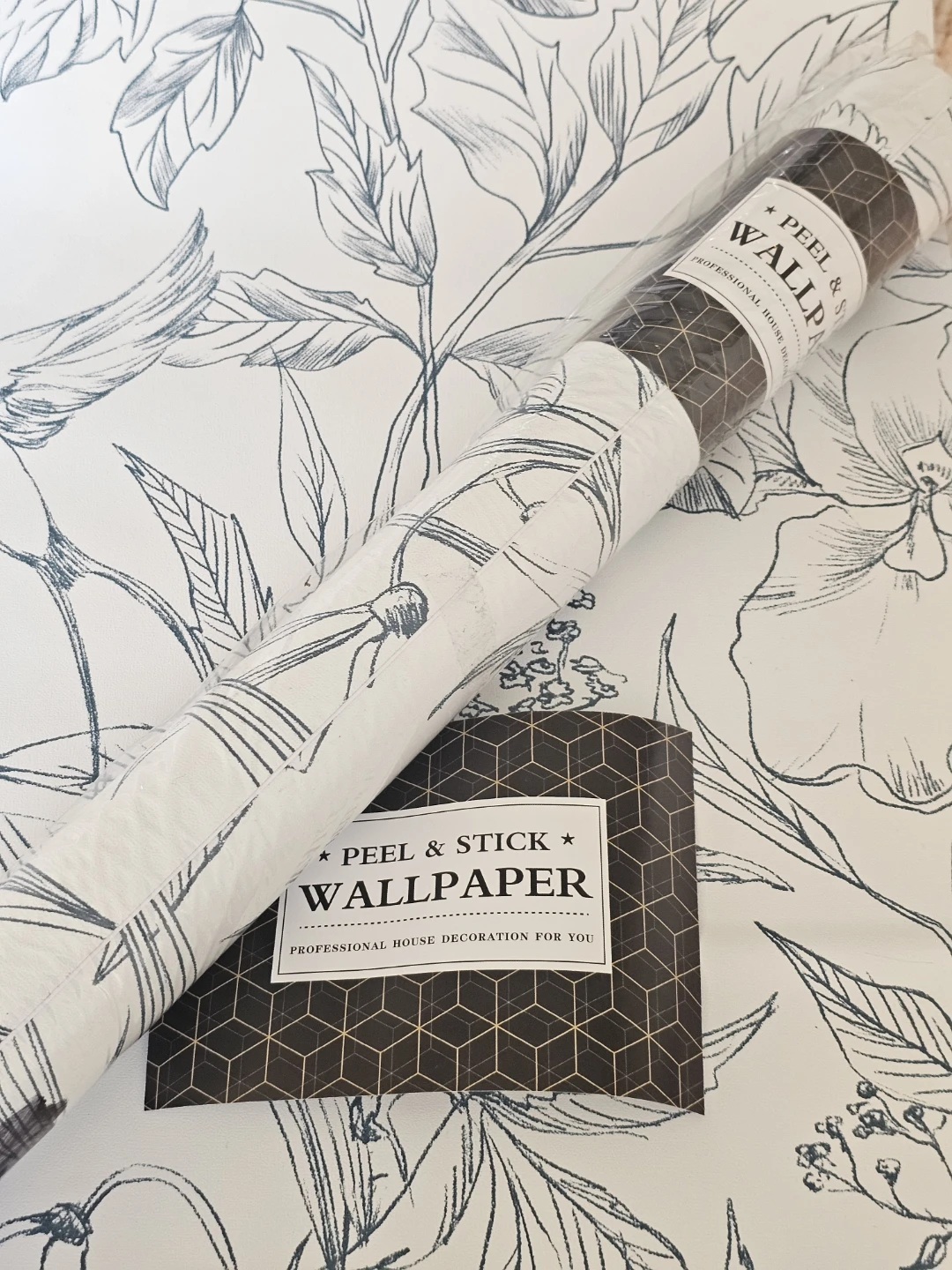 Peel & Stick Wallpaper - Floral Butterfly Design