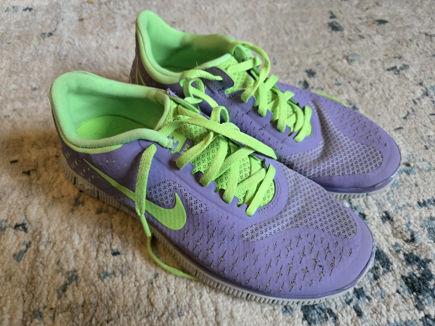Nike Shoes - photo 2