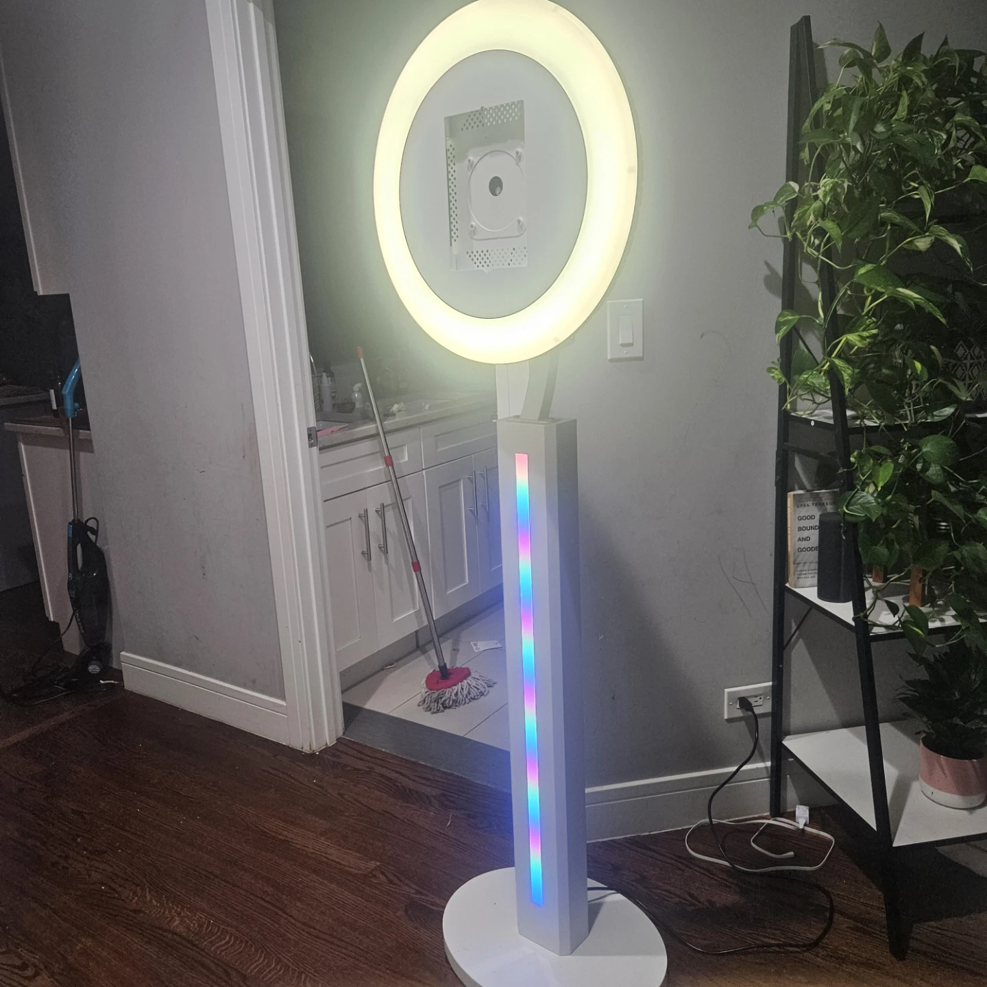 White Ring Light Photo Booth Stand - photo 2