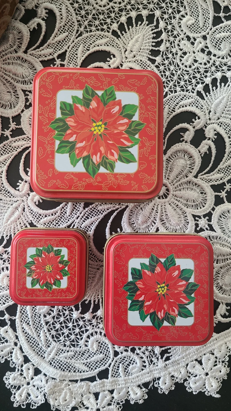 3 Red Poinsettia Tins for $5 - photo 5