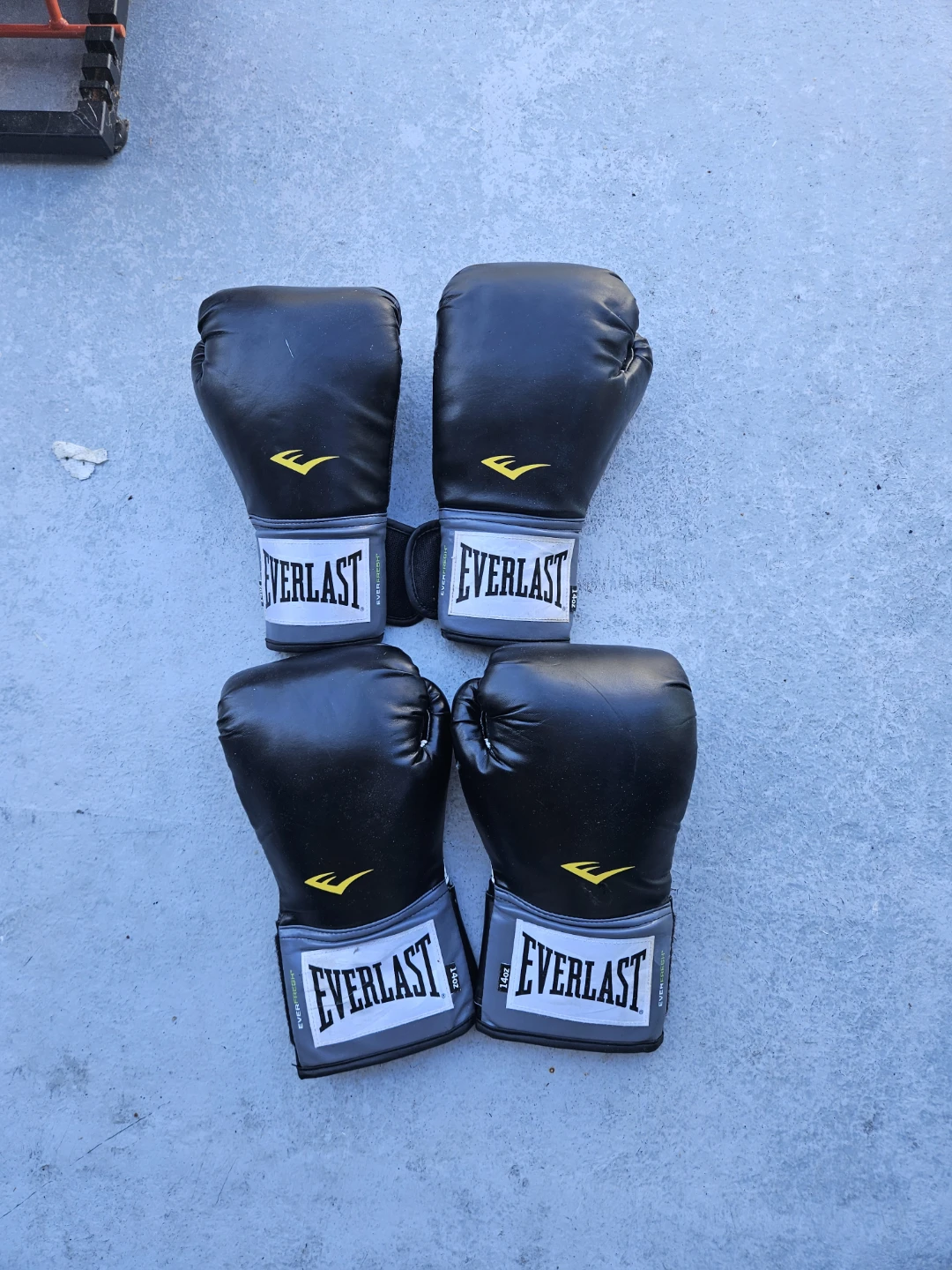 Everlast Boxing Gloves 14oz