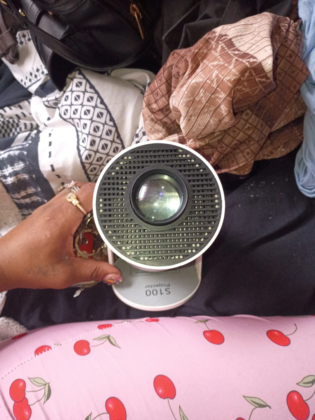 S100 Mini Projector
