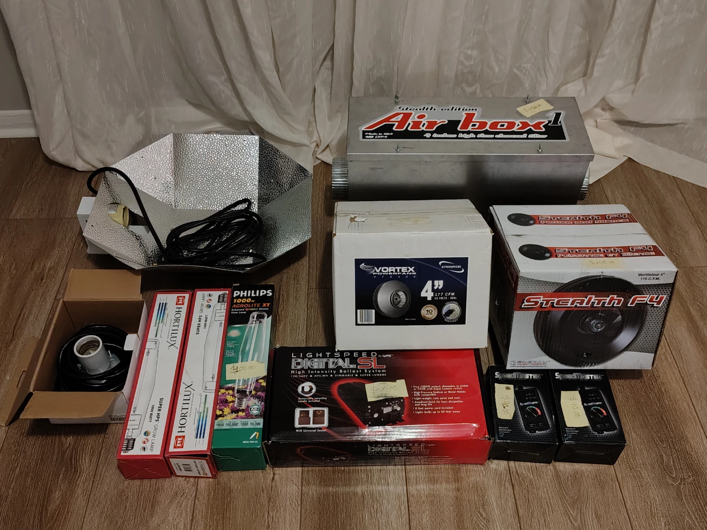 Hydroponic Grow Room Equipment