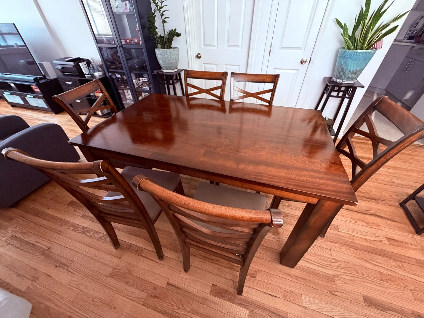 Wood Dinning Table 6 Chairs