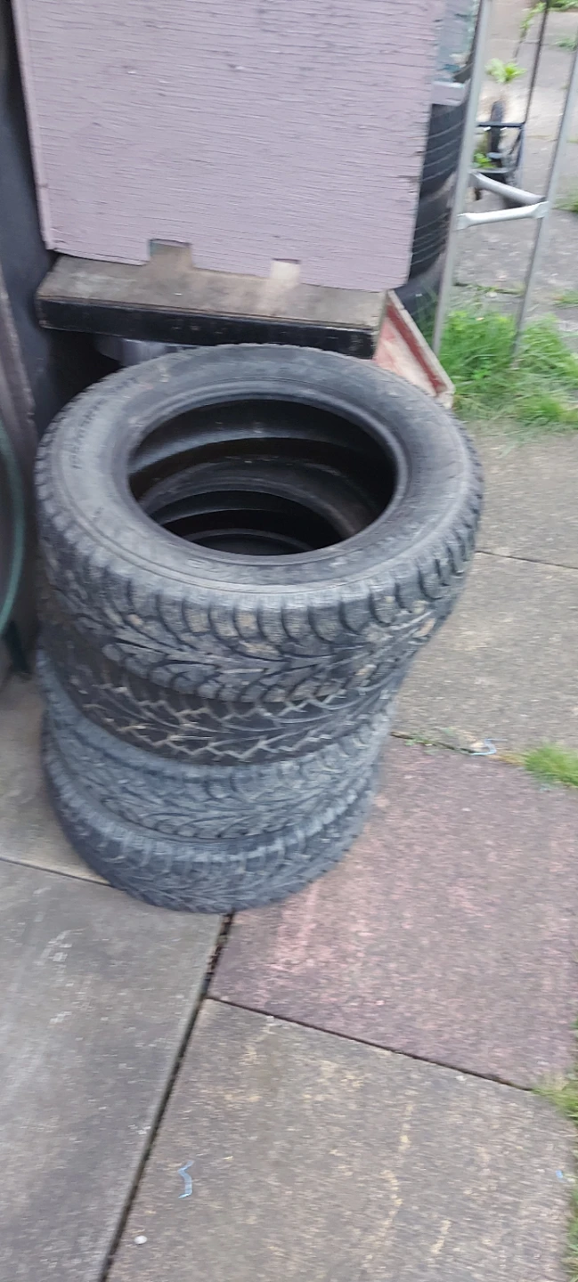 Set of 4 Winter Tires Hankook - photo 2