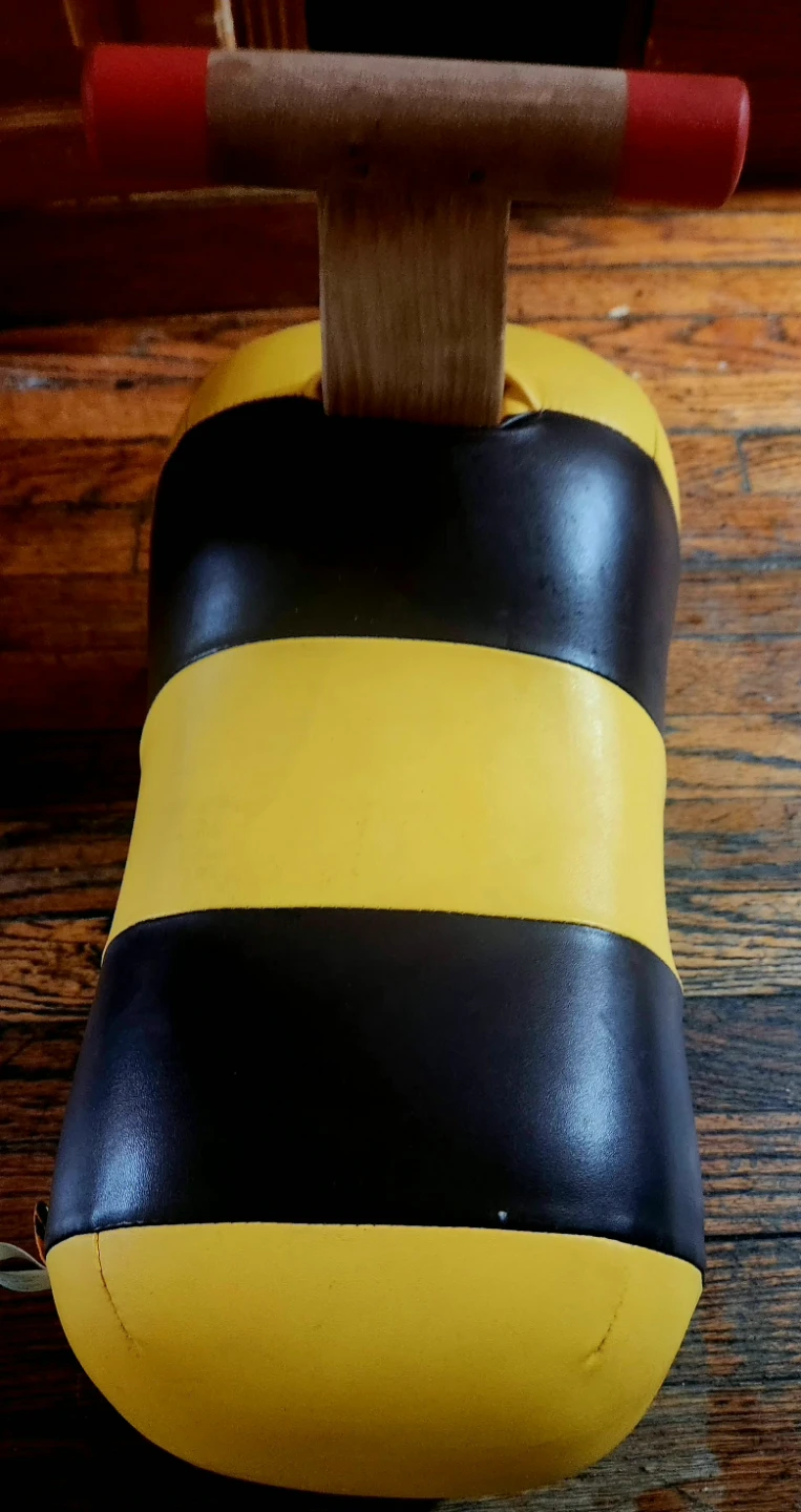 Prince Lionheart Wheely Bug ride-on toy in the Bumblebee style. - photo 3