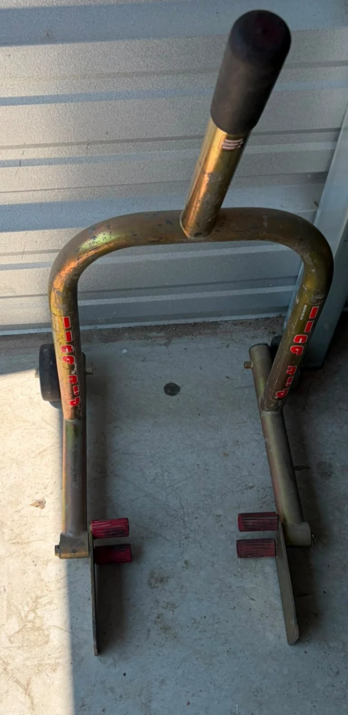 Pitbull Spooled Rear Motorcycle Stand with Removable Handle - photo 2