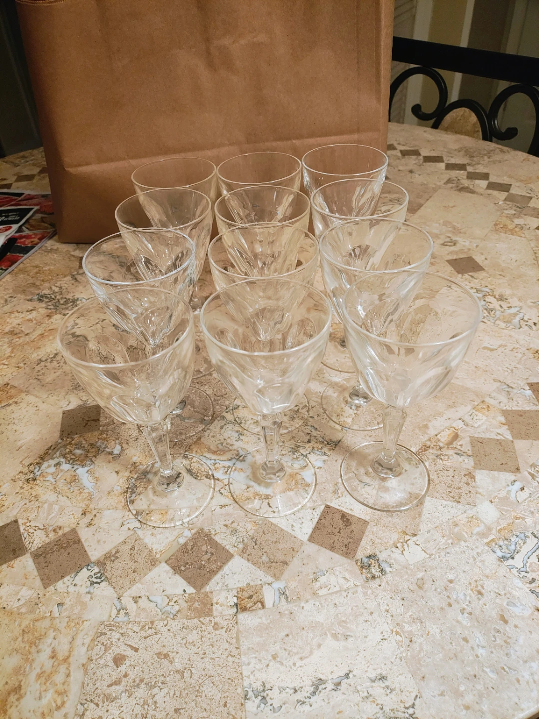 Set of 12 Clear Glass Stemware Wine Glasses