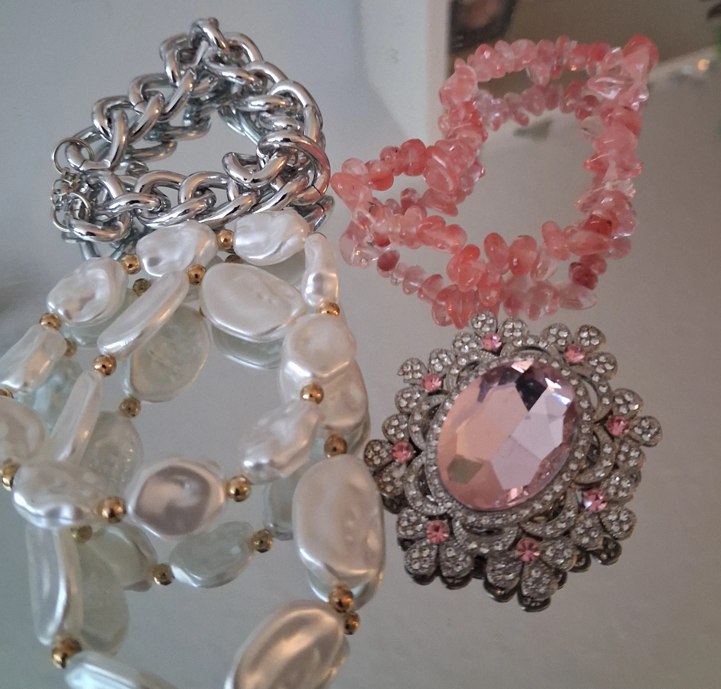 Set of 4 Bracelets and Brooch - photo 4