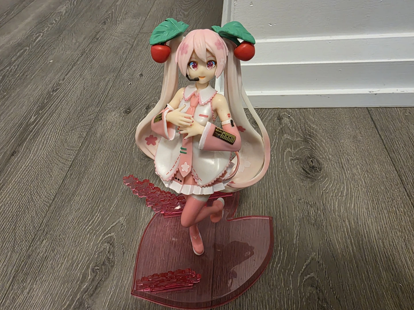 Hatsune Miku Sakura Figure