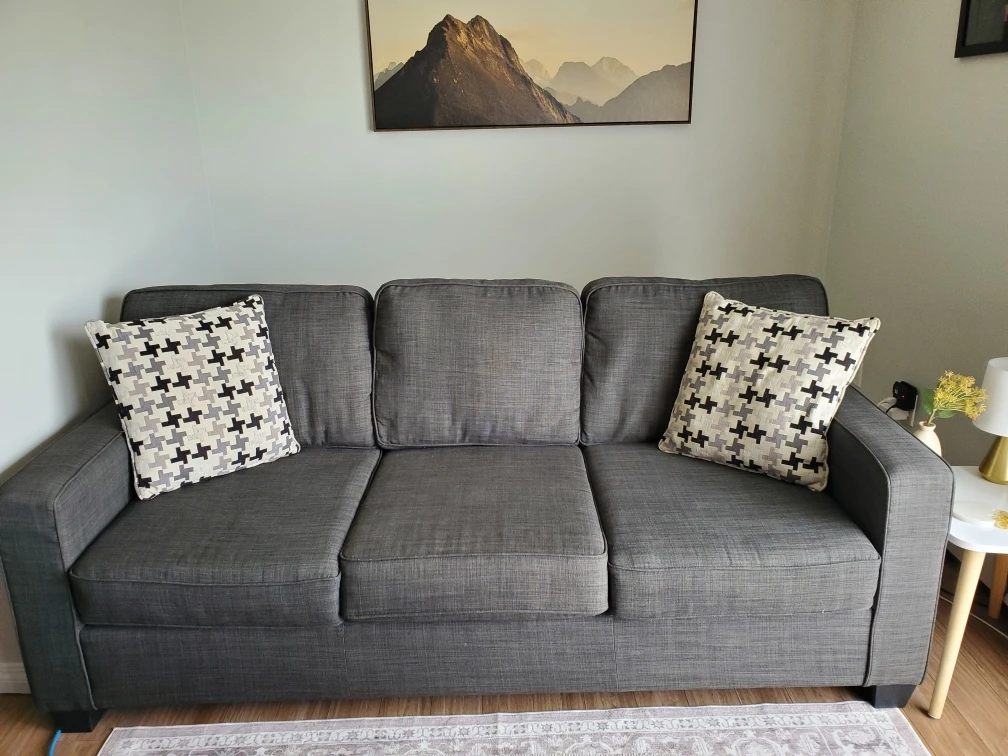 Black leather recliner/ charcoal Grey sofa - photo 5