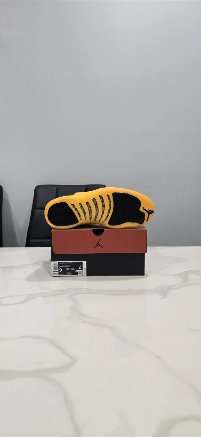 Air Jordan 12 Black University Gold size 9 - photo 5