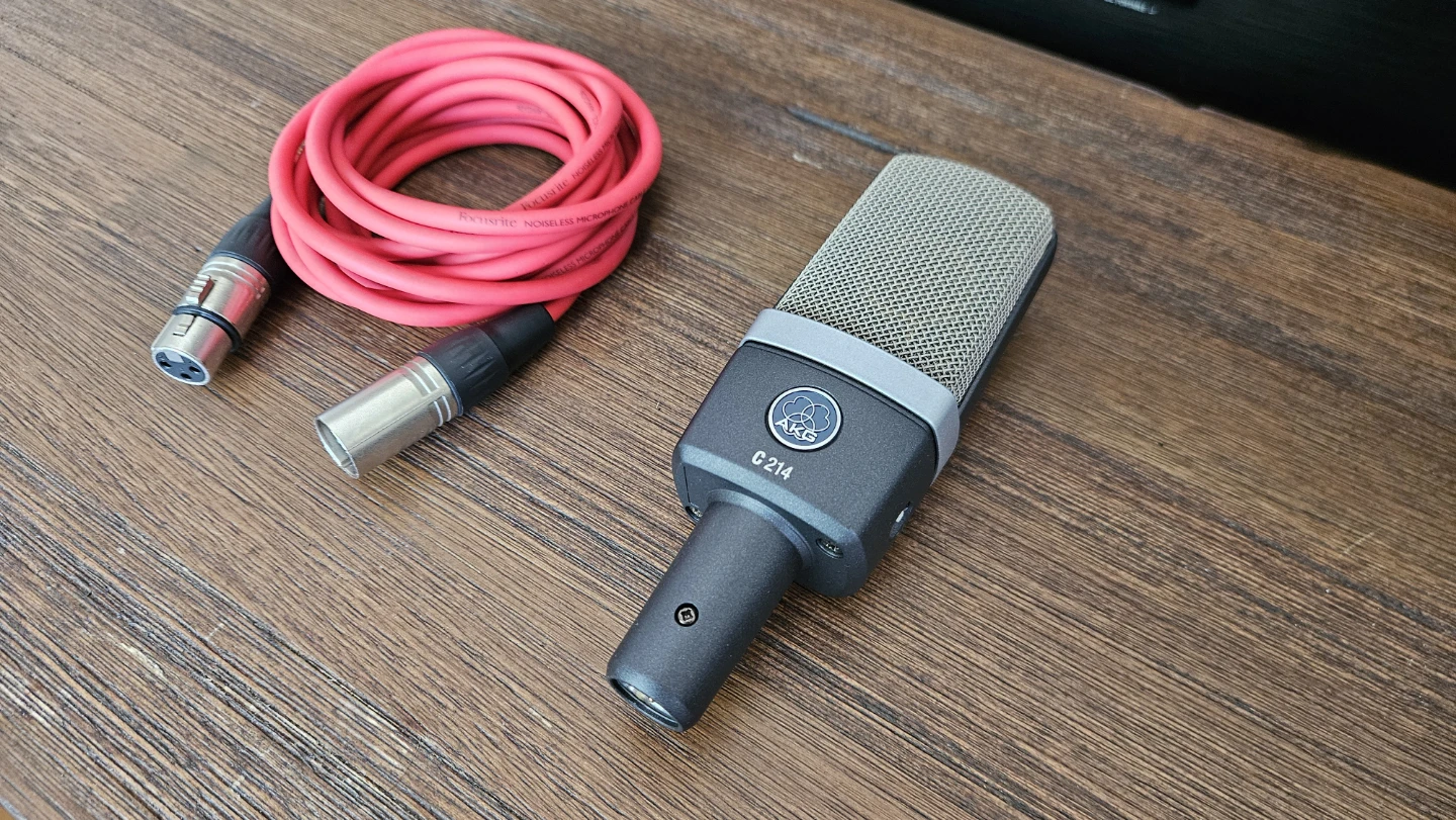AKG C214 Professional Large-Diaphragm Condenser Microphone - photo 2