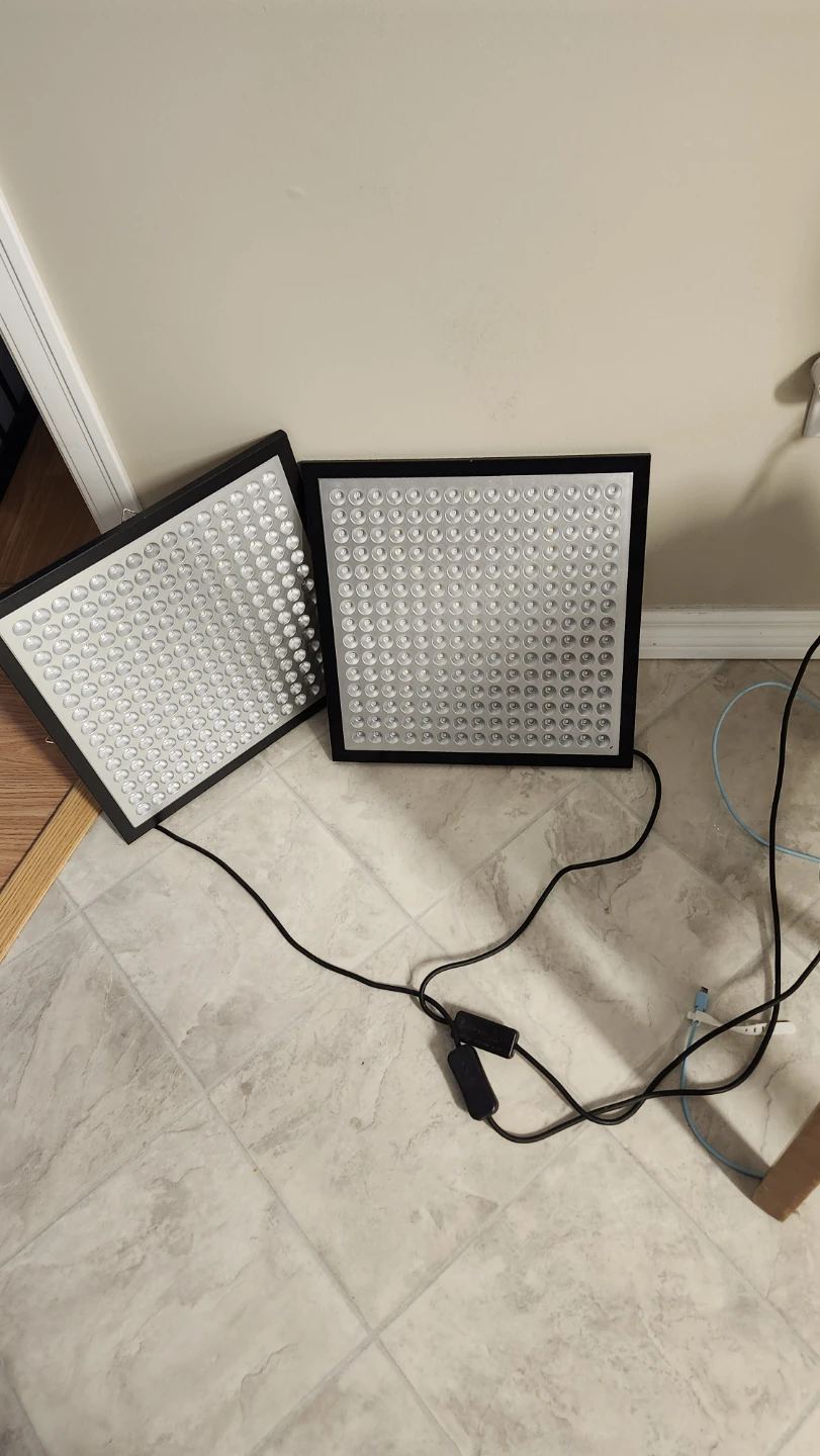 Pair of LED Grow Lights - photo 4