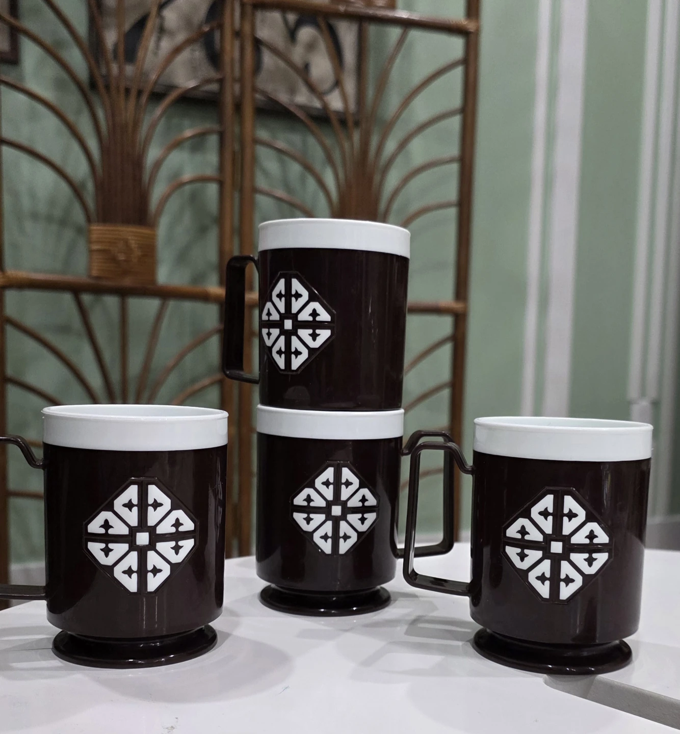 Vintage MCM Chalet plastic coffee Mugs (Set of 4)