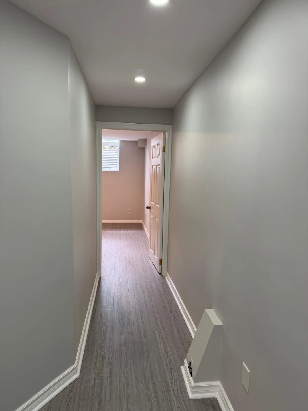 Legal 2 Bed, 1 bath, ensuite laundry basement in Heartlake - photo 4