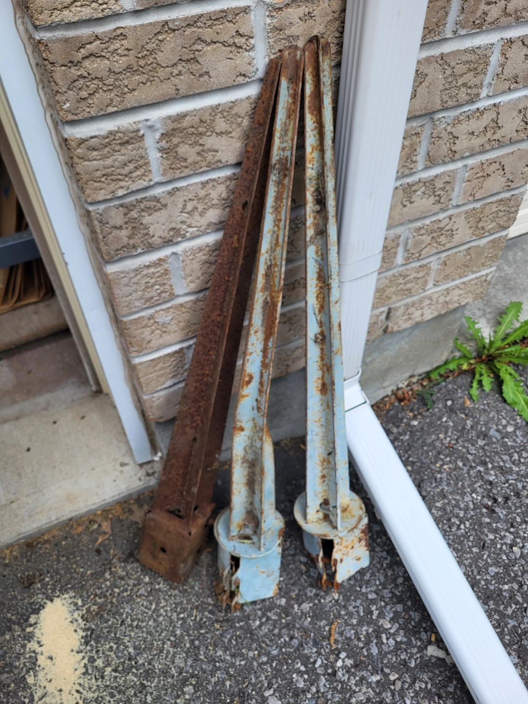Used Metal Support Posts