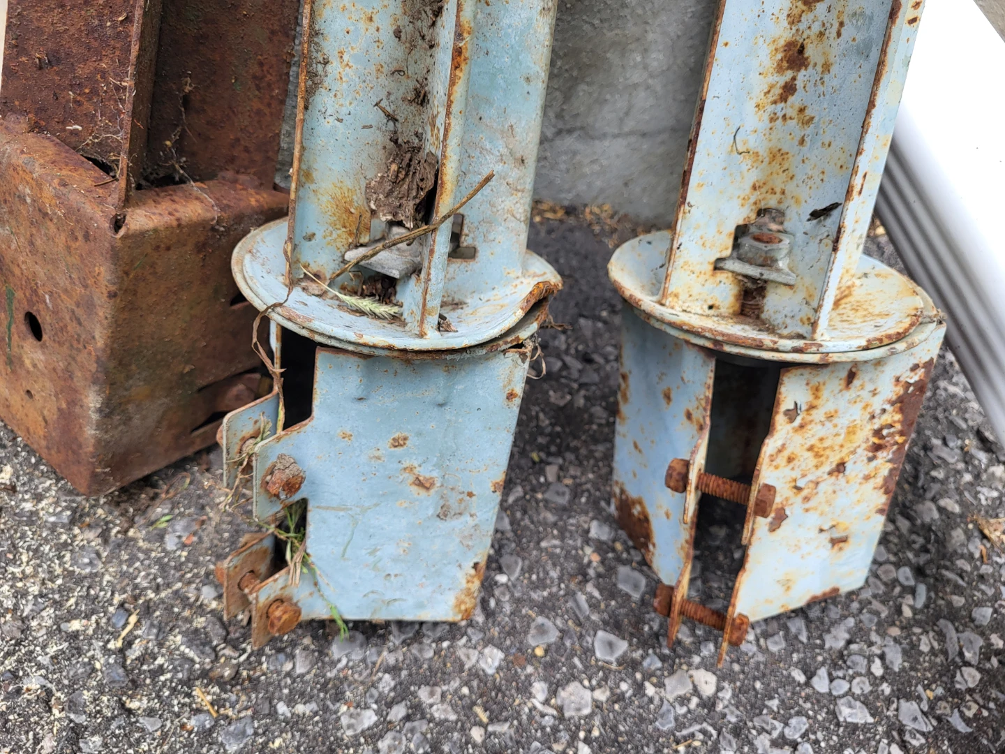 Used Metal Support Posts - photo 2