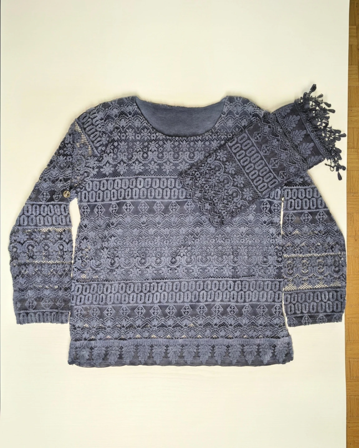 Women's Sz XL Blue Lace Top with matching Scarf - photo 2