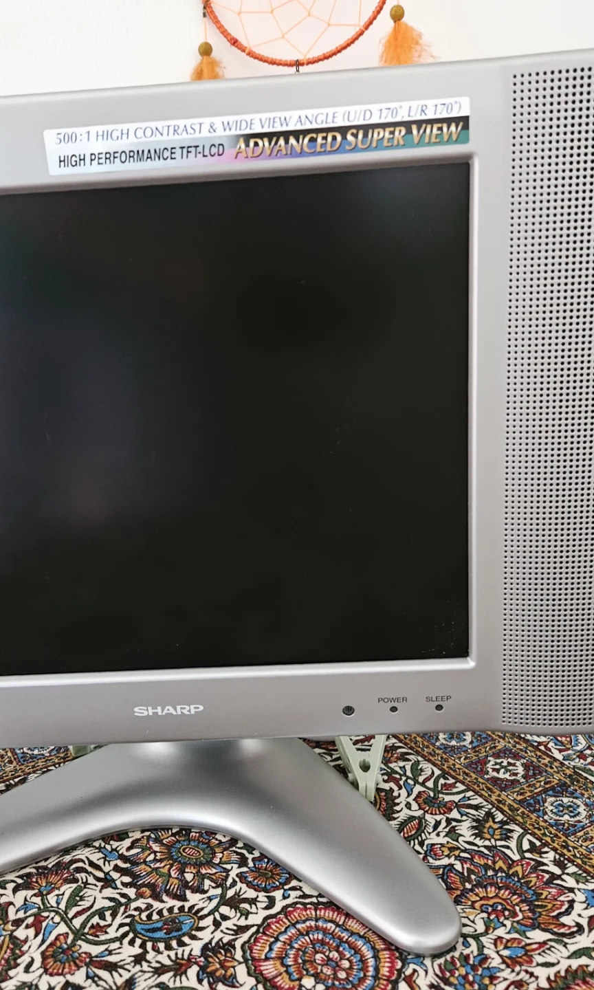 Sharp AQUOS LCD Color TV - photo 4