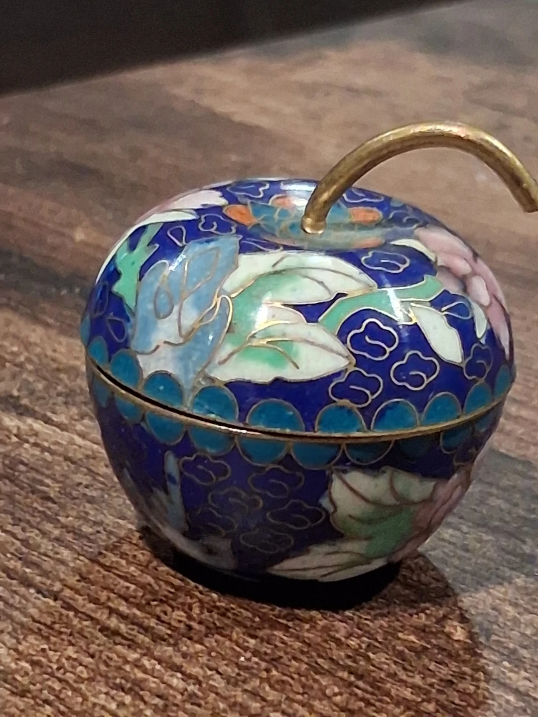 Antique Chinese Cloisonne Enamel Jar
