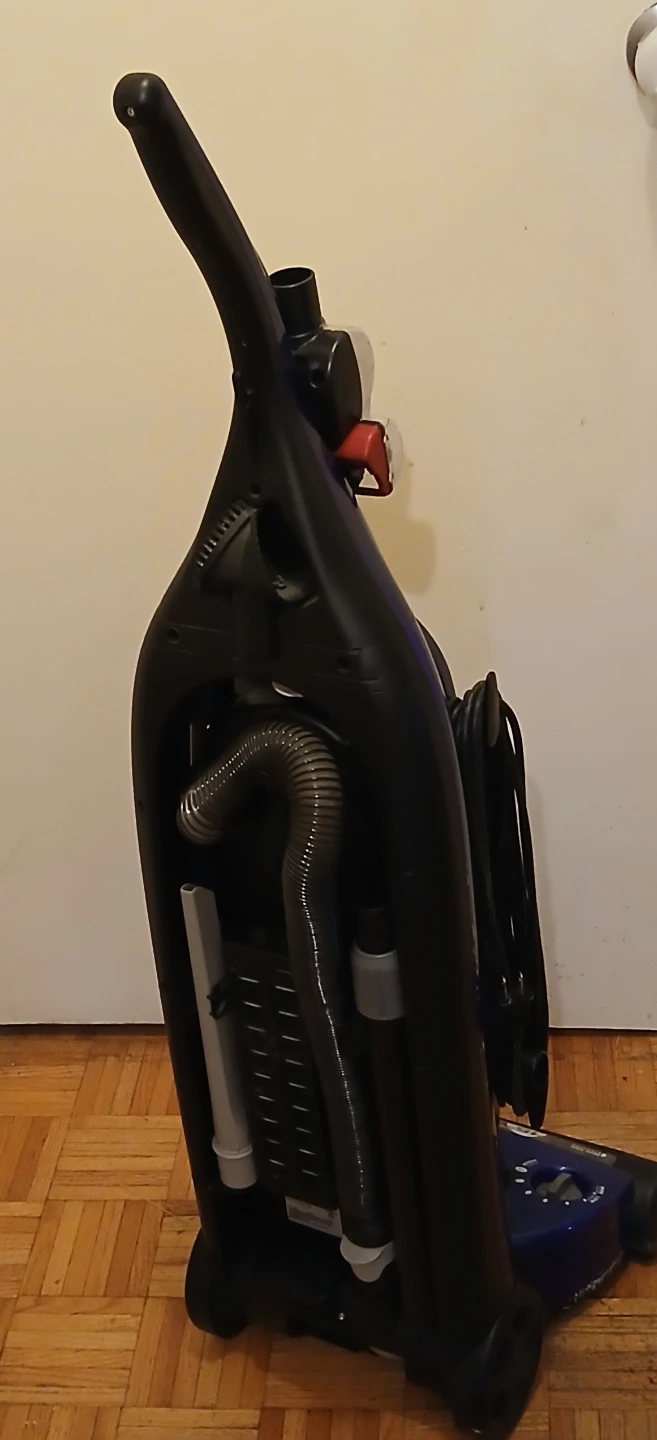 Bissell Lift-Off MultiCyclonic Pet Vacuum - photo 2