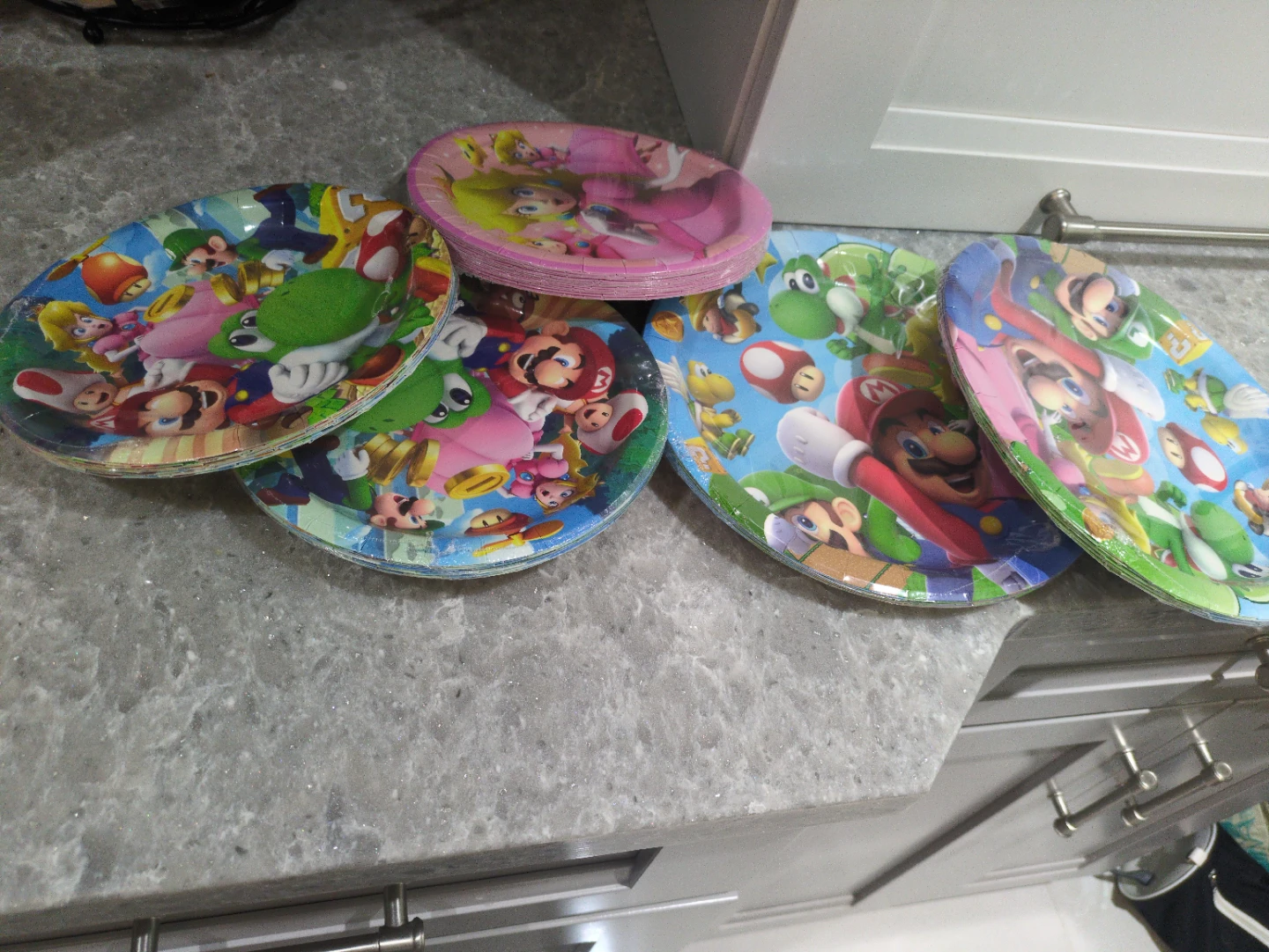 Super Mario Birthday Party Supplies Set - photo 3